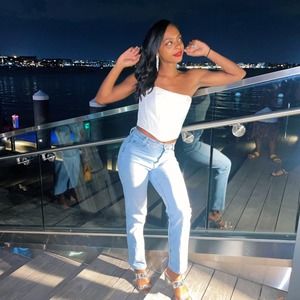 Meet your Posher, Jewels